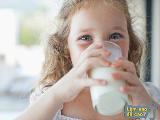Trẻ 4 tuổi hoàn toàn có thể uống sữa tăng chiều cao